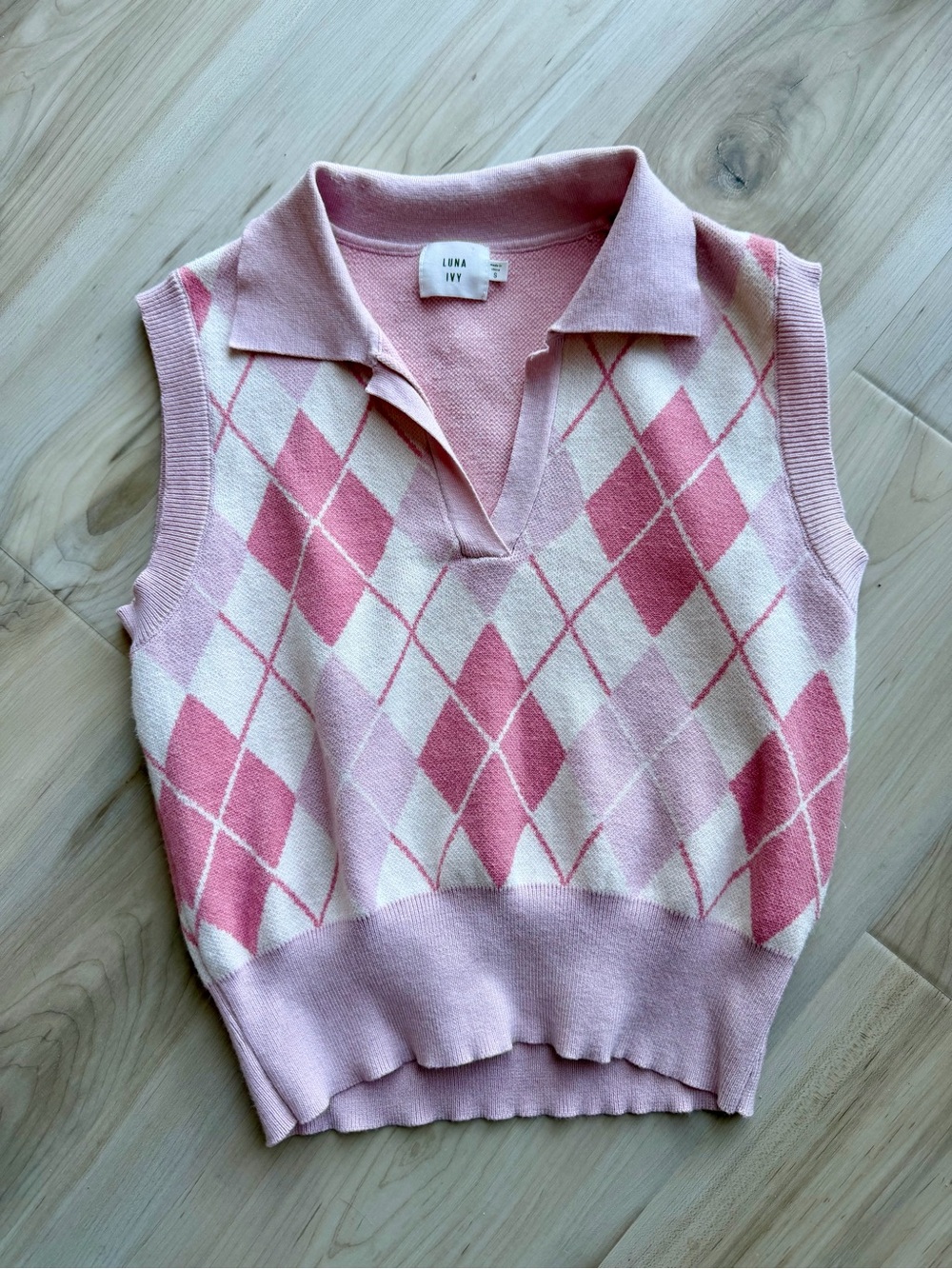 Luna Ivy Pink & White Argyle Sleeveless Polo Sweater Vest